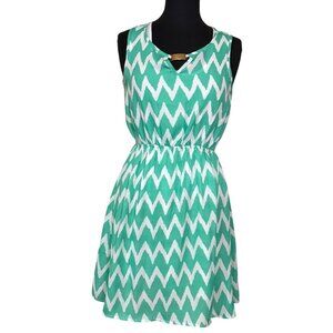 Rue 21 Green/White Chevron Pattern Mini Sundress w/White Lining Juniors Size M
